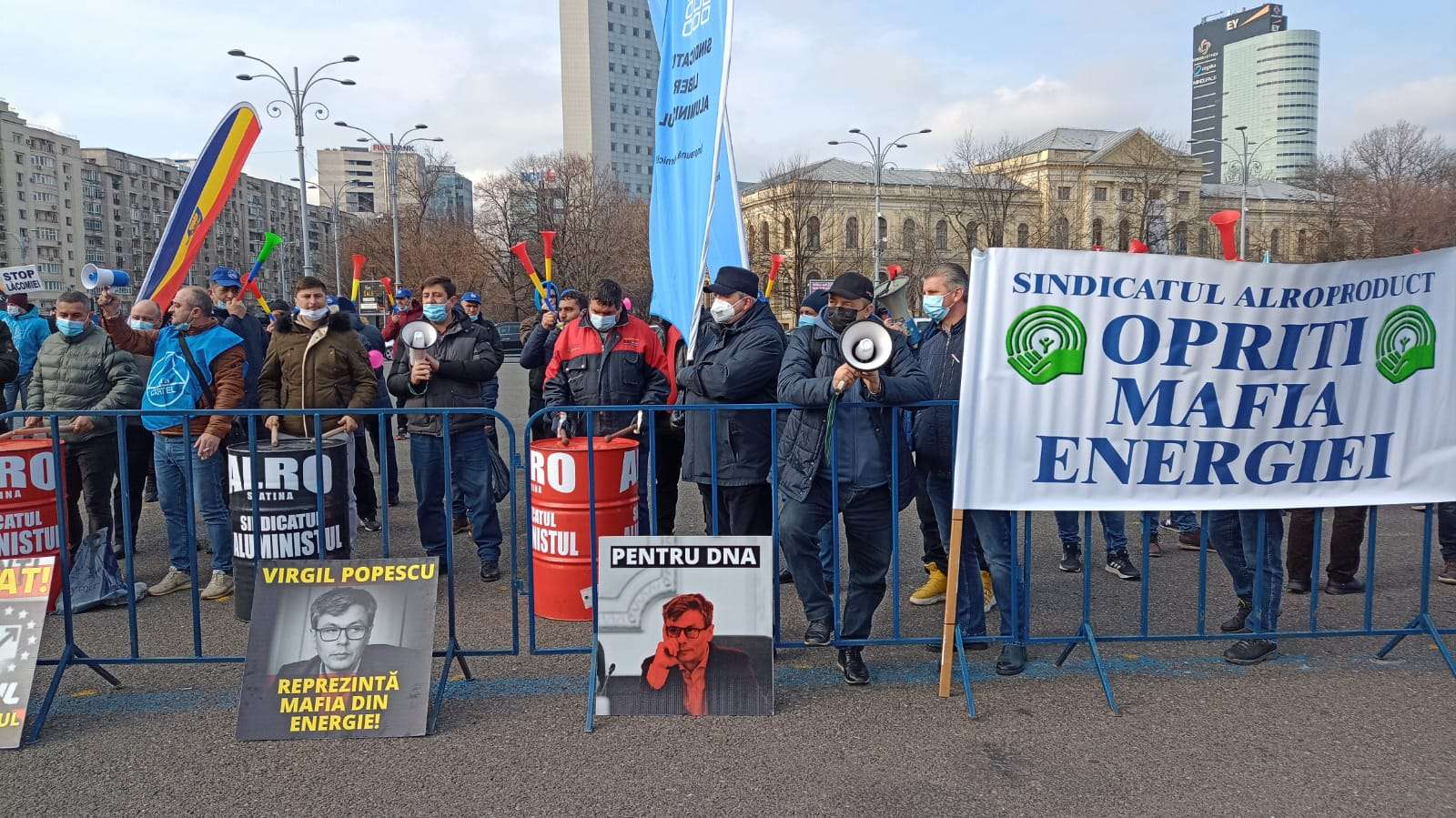 Protest în faţa Ministerului Energiei! Printre protestatari sunt și angajați din cadrul Oțelinox Târgoviște și Donalam Târgoviște