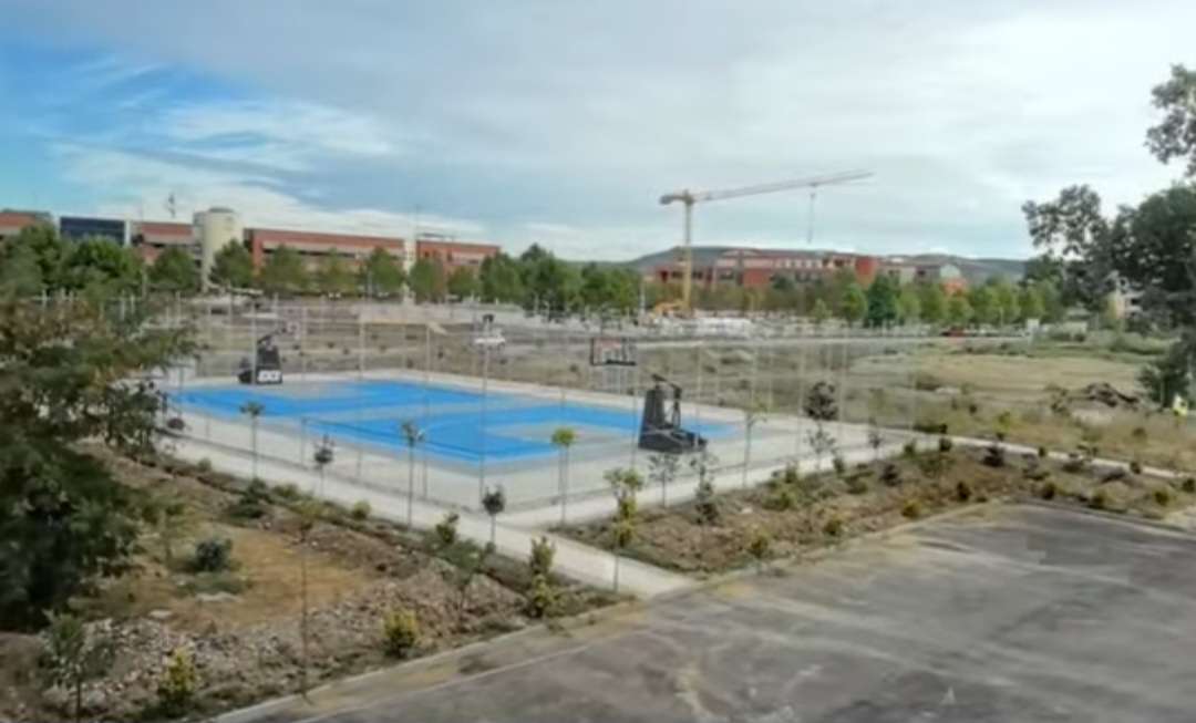 Proiect de anvergură pentru tinerii din Târgoviște: baza sportivă de la UVT, în linie dreaptă
