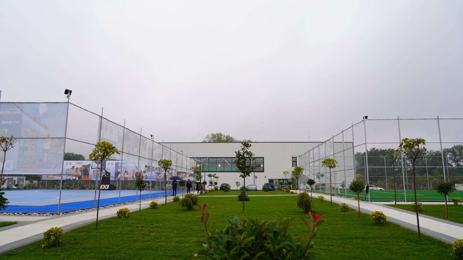 O nouă investiție finalizată pentru comunitatea din Târgoviște! Cristian Stan: Baza sportivă din campusul Universității „Valahia” Târgoviște, recepționată oficial