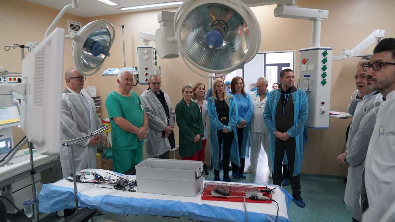 Tehnologie medicală de ultimă generație la Spitalul Județean Târgoviște: trusă laparoscopică 4K achiziționată de Consiliul Județean Dâmbovița
