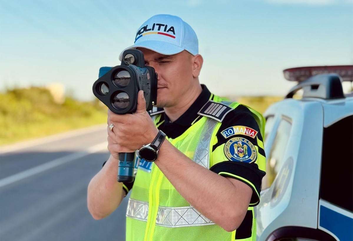 Nu apăsa prea tare pedala de accelerație! Poliția Rutieră Dâmbovița desfășoară o amplă acțiune cu radare în tot județul, pe drumurile cu risc ridicat de accidente